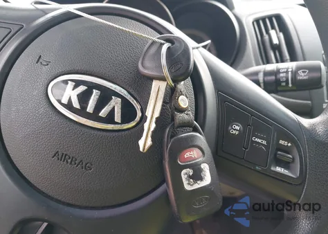 2011 Kia Forte Ex z USA, uszkodzony, nr VIN KNAFU4A28B5442825